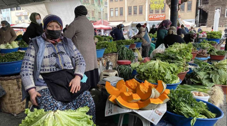 Emekçi kadınlar 200 yıldır aynı pazarda buluşuyor
