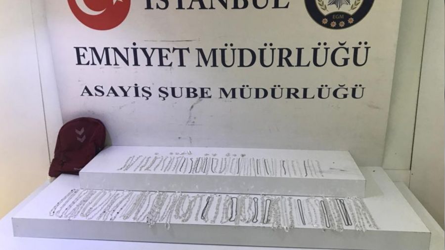 Fatih'te 600 bin lira değerindeki gümüş hırsızlığı kamerada
