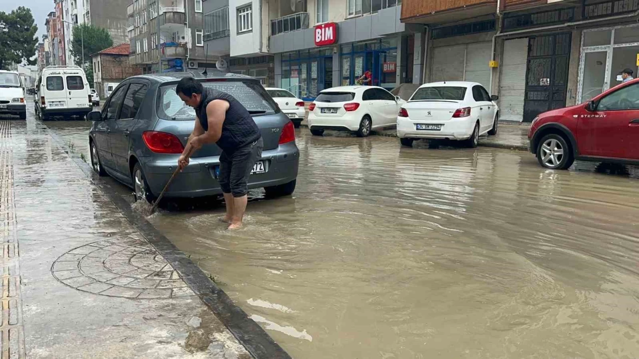 Fatsa'da saanak:  yerleri ve evleri su bast