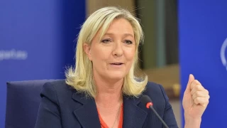 Fransa'da  ar sac Le Pen iktidara en yakn isim