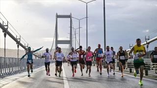 stanbul Maratonu'nu Debela kazand 