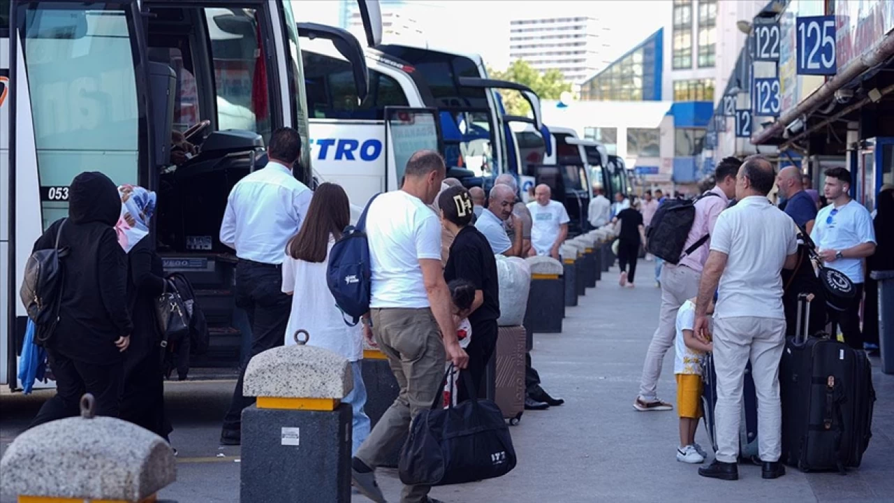 stanbul Otogar'ndan 2024'te 20 milyon kii yolculuk yapt