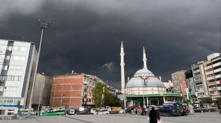 İstanbul'da dolu yağışı etkili oldu