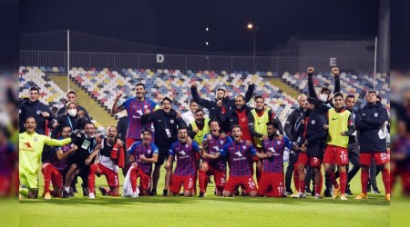 İzmir derbisinde Altınordu güldü