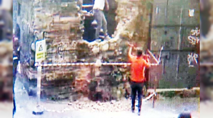 Karaköy'de restorasyon rezaleti