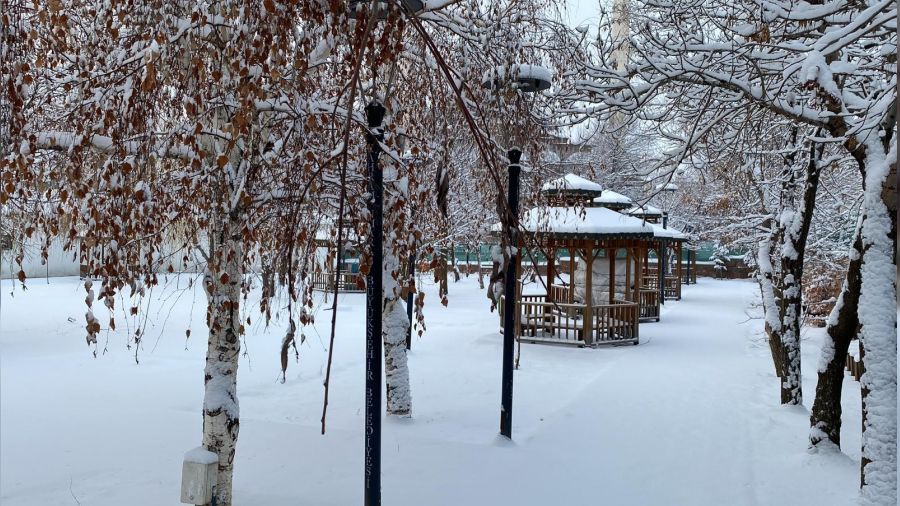 Karlıova beyaza büründü