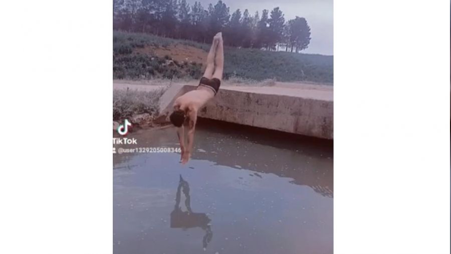 Kendi ölümünü videoya aldırdı