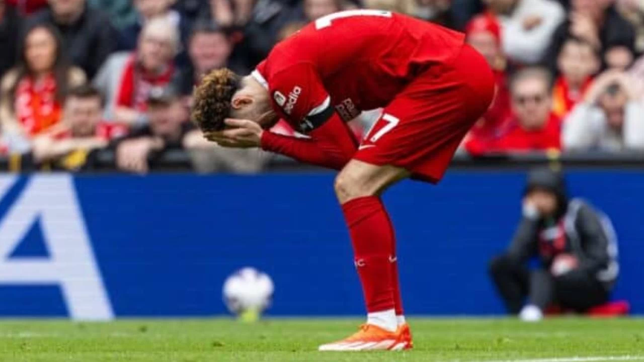 Liverpool'a zirve yarışında ağır darbe