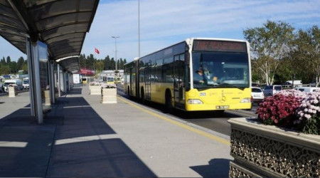 Metrobüs hattındaki reklam alanları kiraya verilecek
