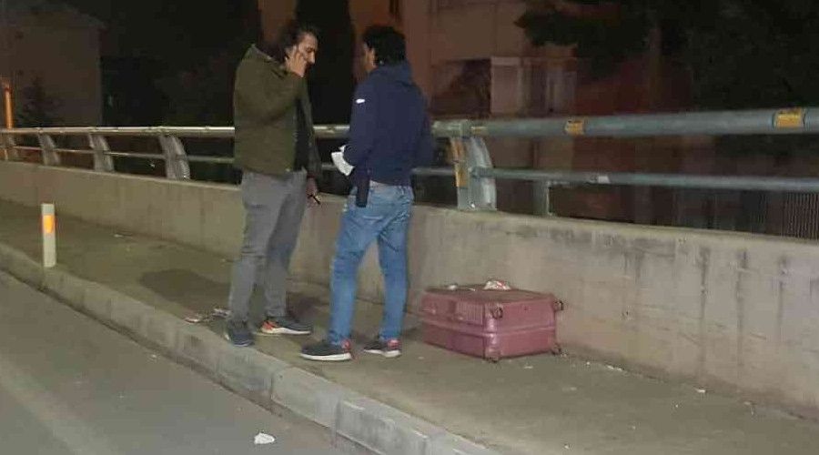 Muavinin unuttuğu valiz paniğe neden oldu