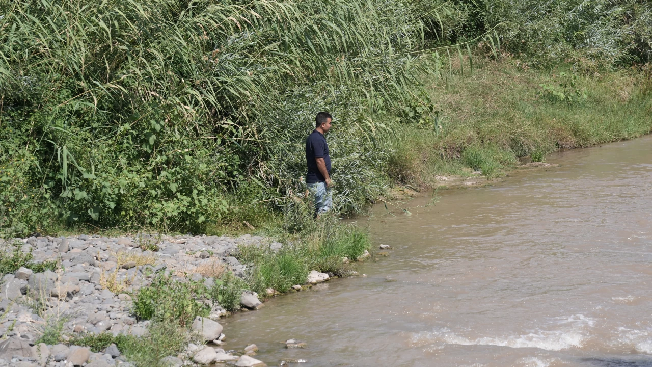 Narin'in cesedi dere kenarnda uval iinde bulundu