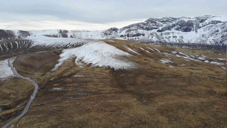 Nemrut Kalderasnda mevsimin ilk kartopu