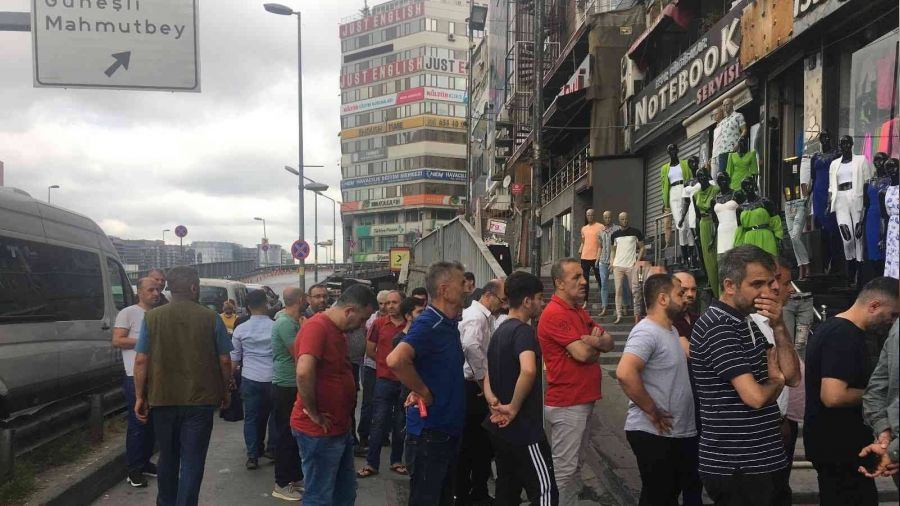 Şirinevler'de ucuz baklava kuyruğu