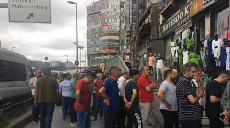 Şirinevler'de ucuz baklava kuyruğu