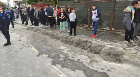 Sultangazi'de zabıtaya kürekli saldırı