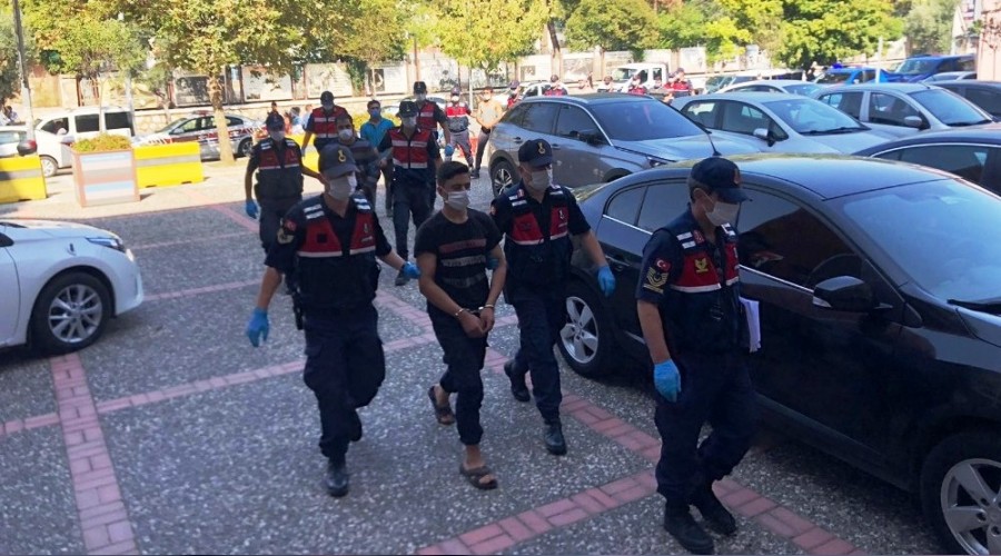 Suriyeli iki grup kavga etti, 4 ağır yaralı