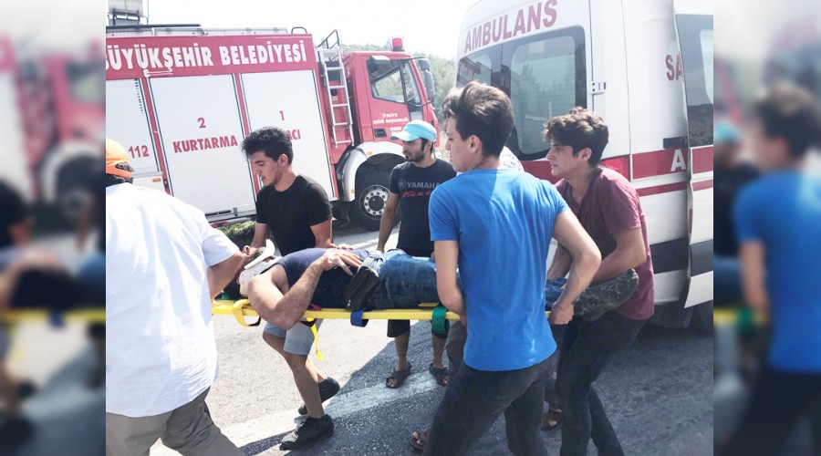 Tarım işçileri yola saçıldı: 2 ölü