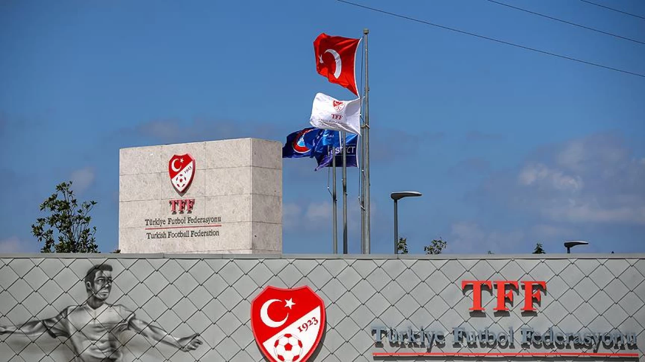 TFF'de ilk istifa geldi