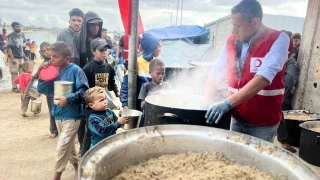 Türk Kızılay'ın İyilik Gemisi yardımları Gazze'de