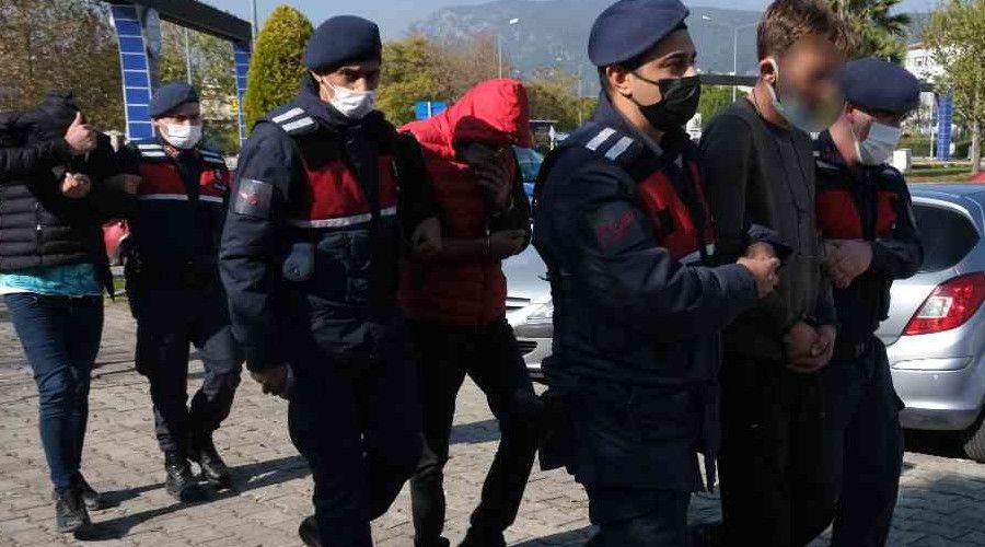 Ucuza sterlin almak isterken 686 bin lirasından oldu