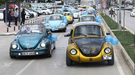 Vosvoslar otizm farkındalığı için yollarda