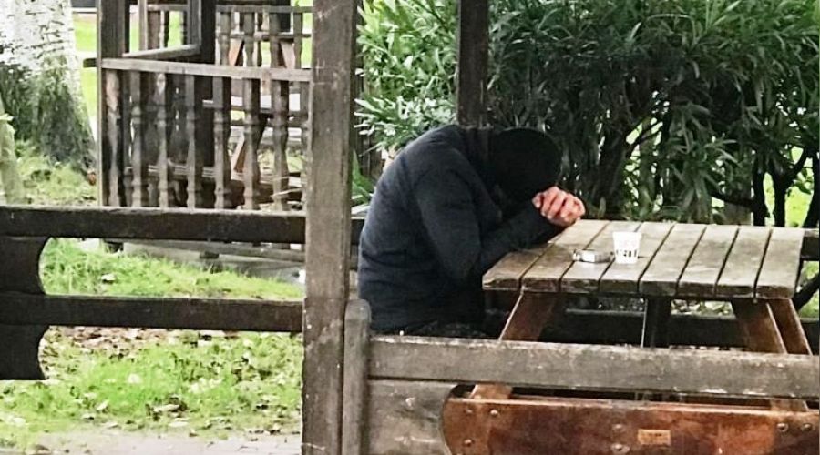 Yabancı uyruklu şahıs donmak üzereyken bulundu