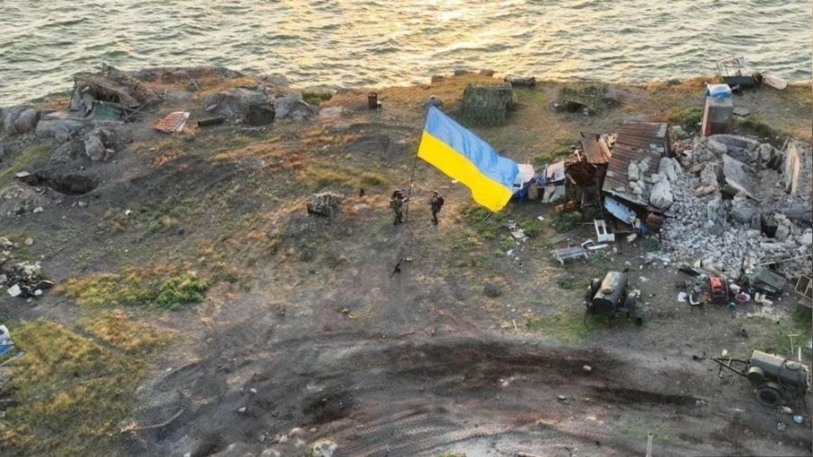 Yılan Adası'na bayrak dikmeye çalışan Ukraynalı askerler vuruldu