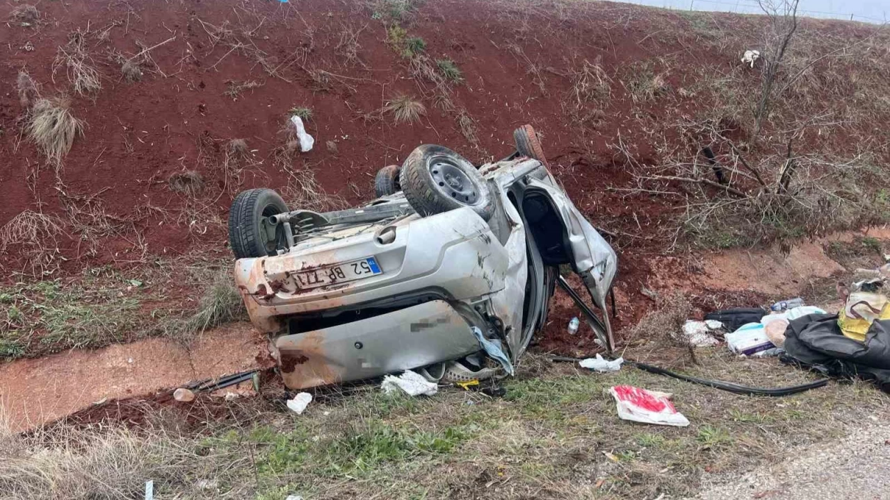 Yoldan çıkan otomobil takla attı: 4 yaralı