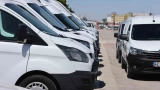 Yksek faizler otomotiv sektrne el freni ektirdi