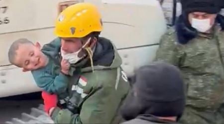 159 saat sonra hayata böyle gülümsedi