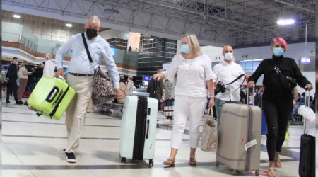 4 ay sonra ilk İngiliz turist kafilesi