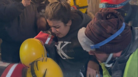 70 saat sonra enkazdan sağ çıkarıldı