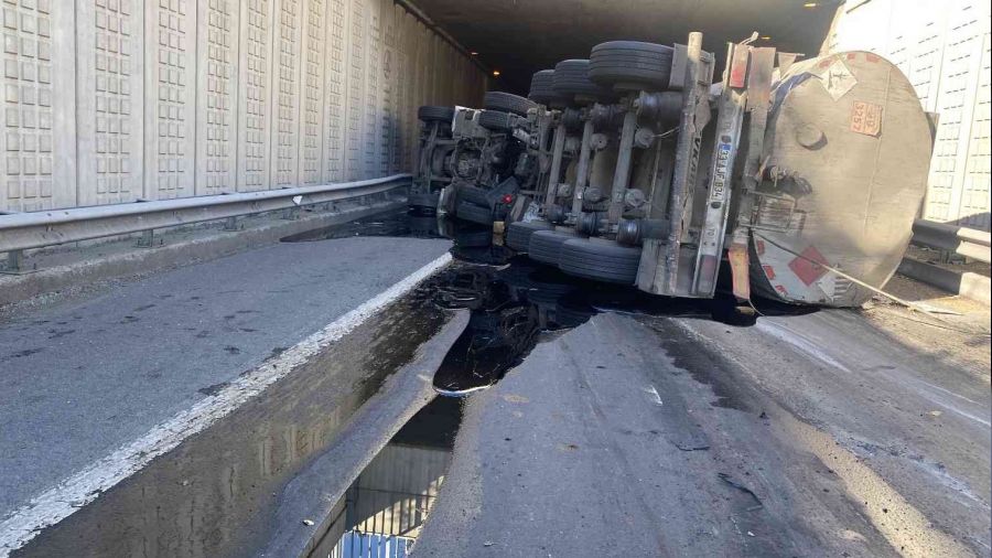 Adana'da asfalt ykl tr devrildi