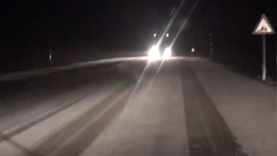 Ardahan'ın yüksek kesimlerinde kar yağışı etkili oldu