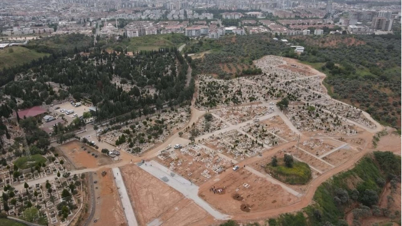 Aydın'da cenaze sayısı yıllık yüzde 290 arttı, boş yer kalmadı