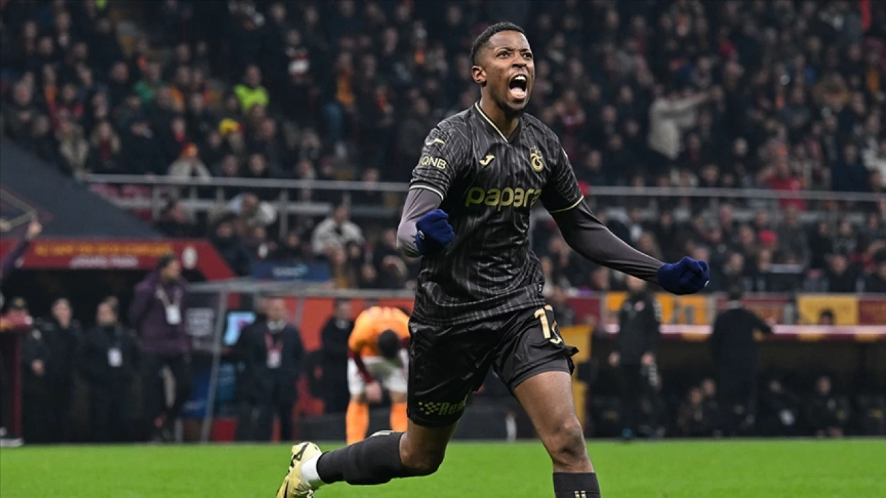 Banza, golleriyle parlıyor