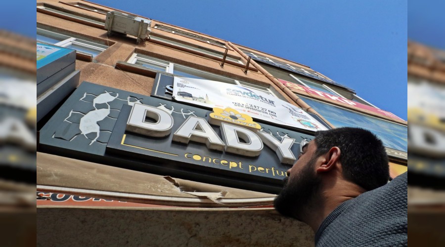 Binadan kopan parça öldürüyordu