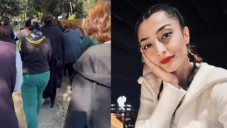 Boşandığı polis eşi tarafından öldürülen kadının tabutunu kadınlar taşıdı