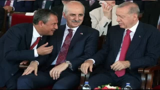 CHP Genel Bakan zel, Beyolu Emekli Evi'nde konutu