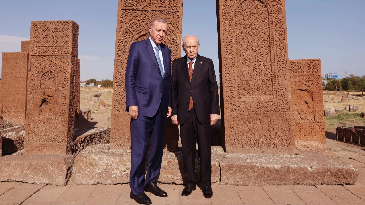 Cumhurbakan Erdoan, MHP Genel Bakan Baheli ile grt