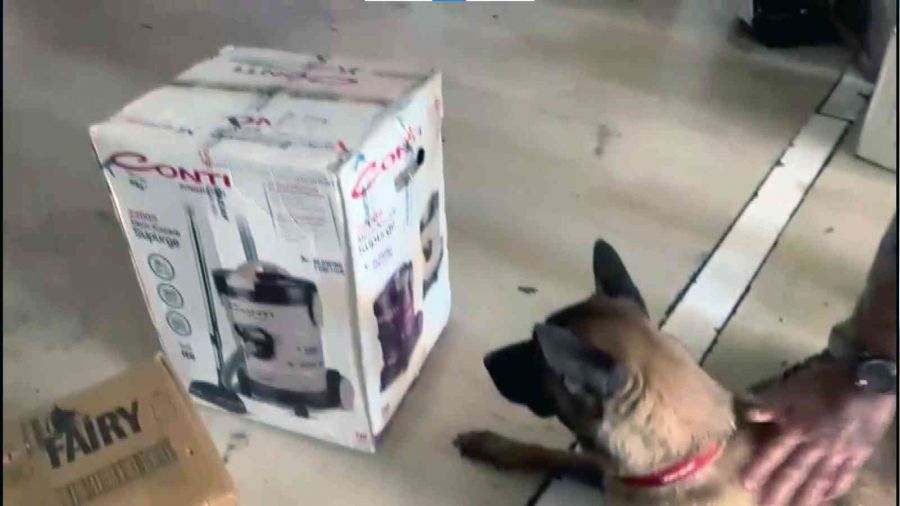 Elektrik süpürgesinde uyuşturucu yakalandı