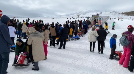 Erciyes hafta sonu turist akınına uğradı