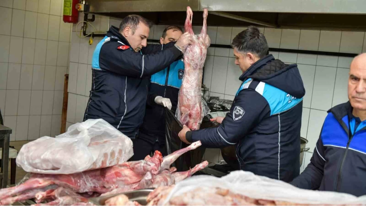 Esenyurt'ta halk saln tehdit eden restoran mhrlendi