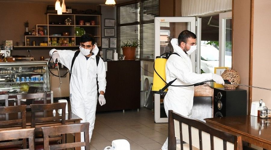 Esenyurt'ta toplu kullanım alanları dezenfekte edildi