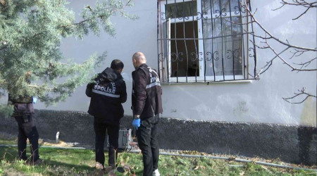 Hırsızlar bu evleri mesken tuttu