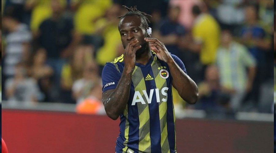 İlk maçta Moses sakatlandı