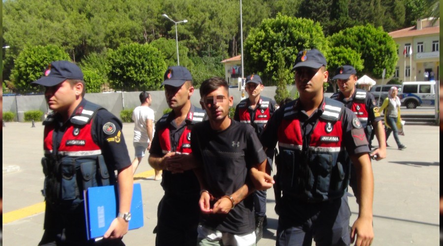 İnternetten çalıntı mal satıyorlardı