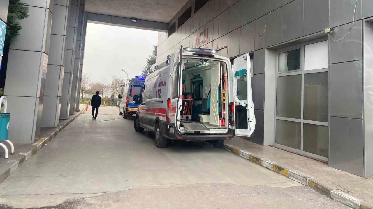 Körfez'de tavuk döner yiyen 52 kişi hastanelik oldu