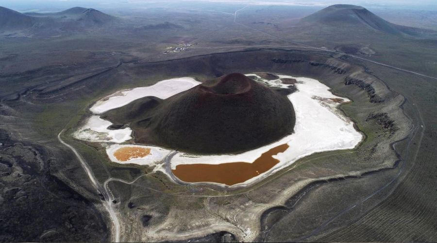 Kuruyan Meke Gölü iç sızlatıyor