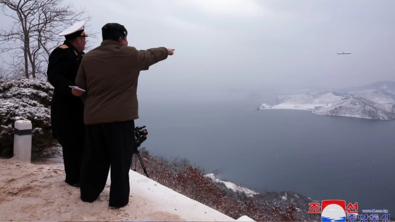 Kuzey Kore lideri Kim sahada